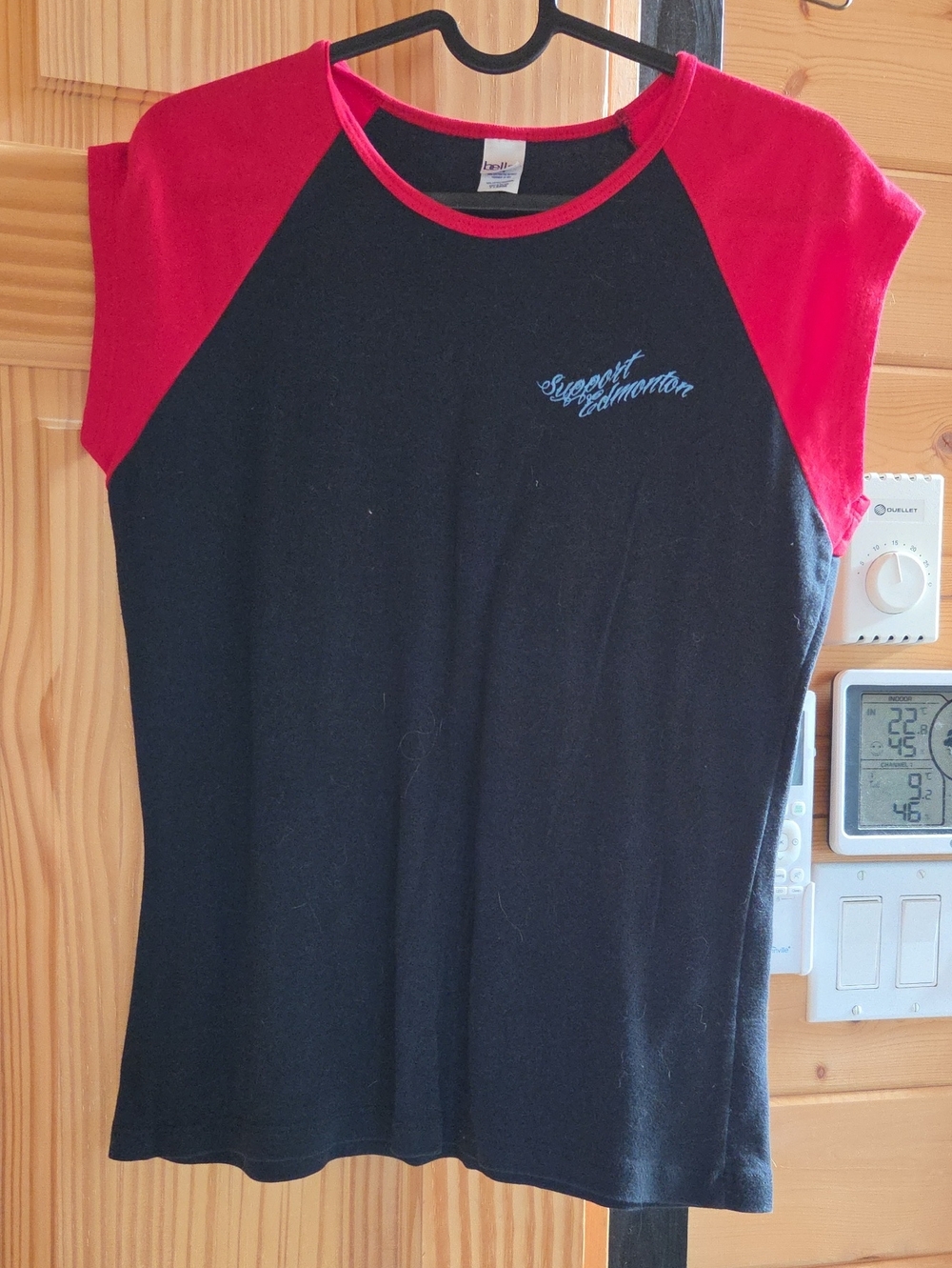 Support Edmonton Women's Raglan Tee - Black & Red